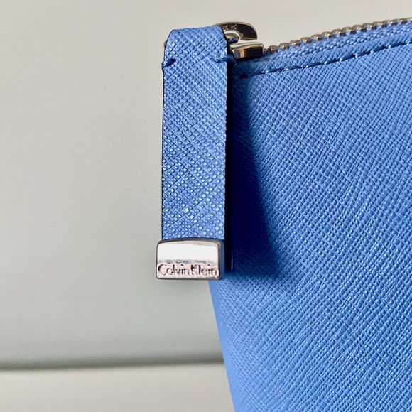 NWOT CALVIN KLEIN Periwinkle Blue Clutch Bag - Picture 4 of 7